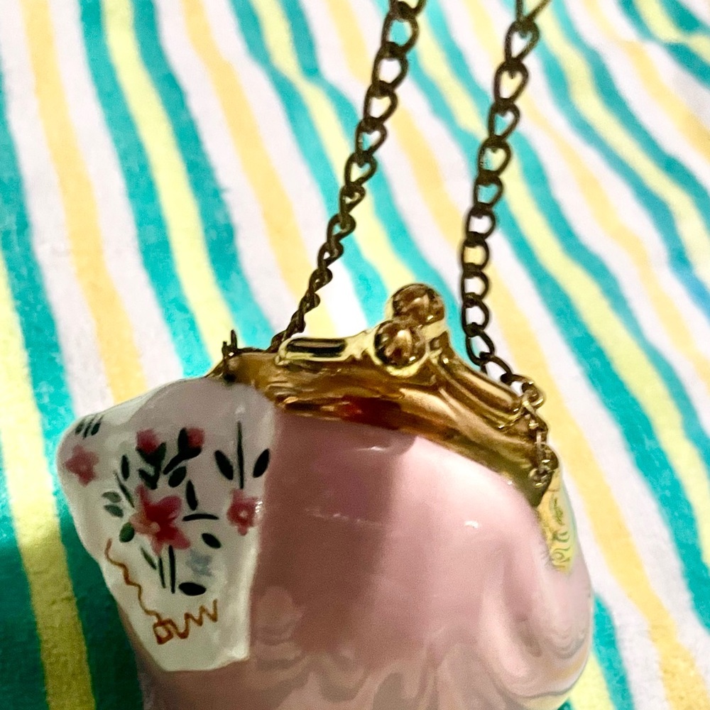 COPY - VINTAGE RETIRED! American girl Samantha bank purse by hallmark. - Picture 5 of 5